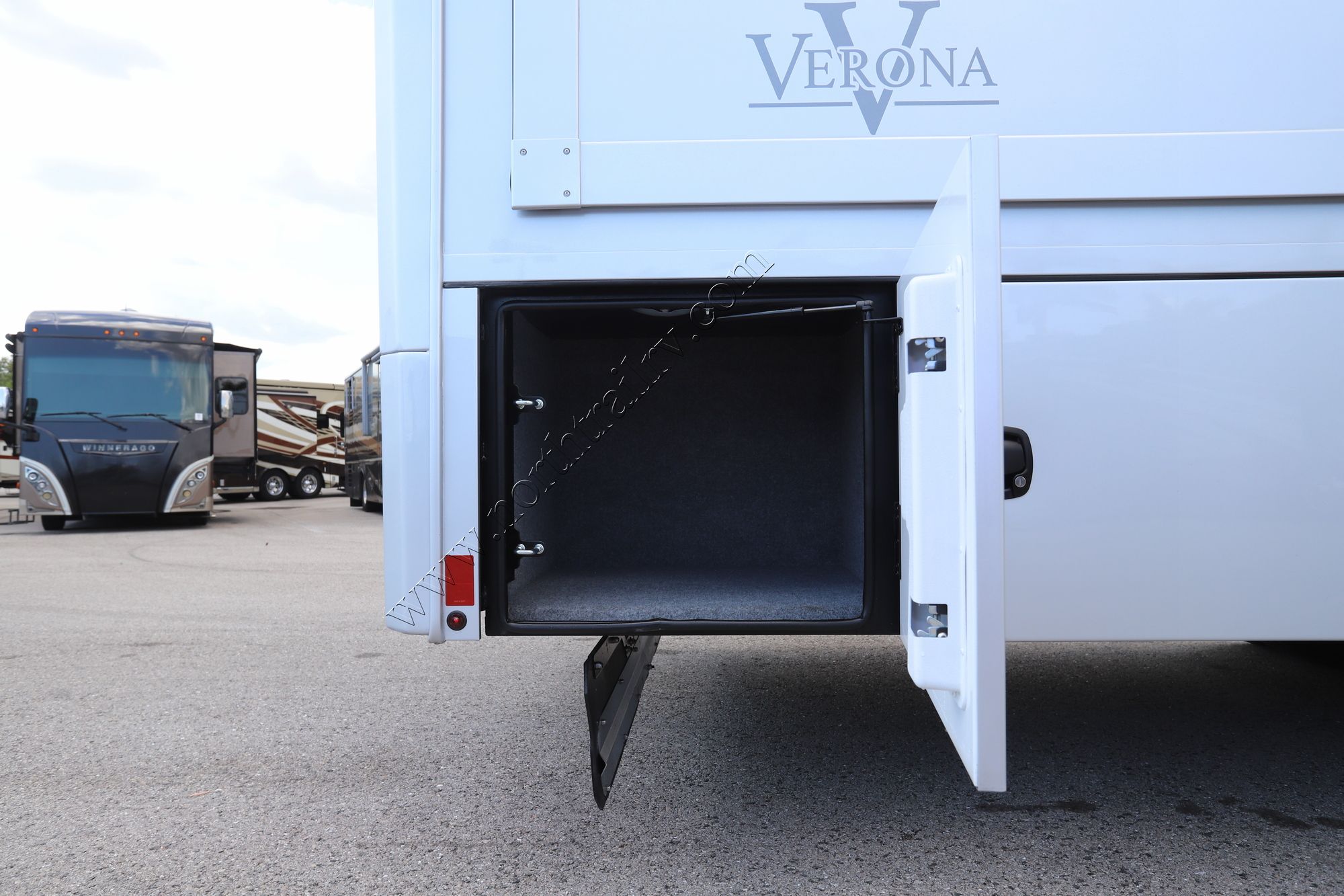 New 2026 Renegade Rv Verona 40VBH Super C  For Sale