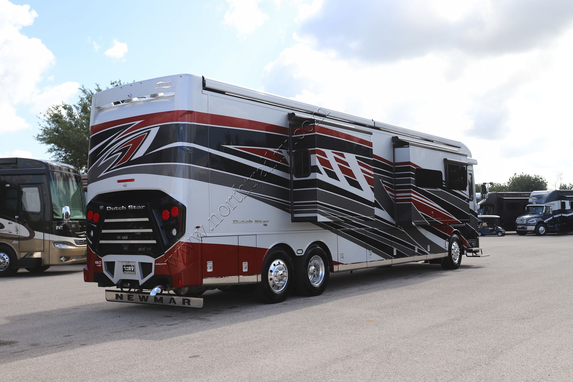 Used 2024 Newmar Dutch Star 4325 Class A  For Sale