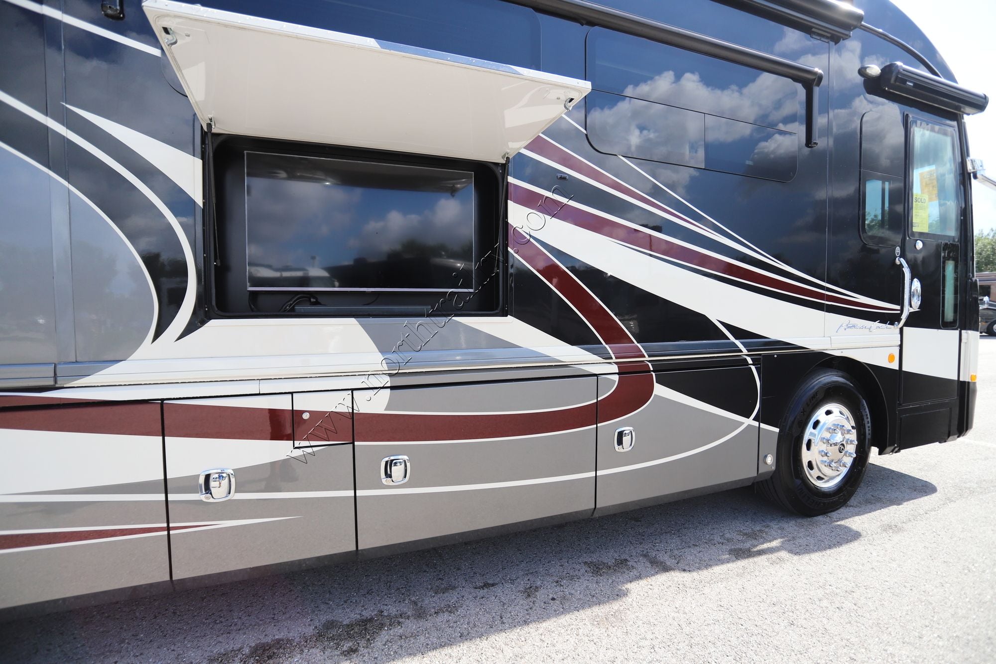 Used 2019 American Coach American Dream 42S Class A  For Sale