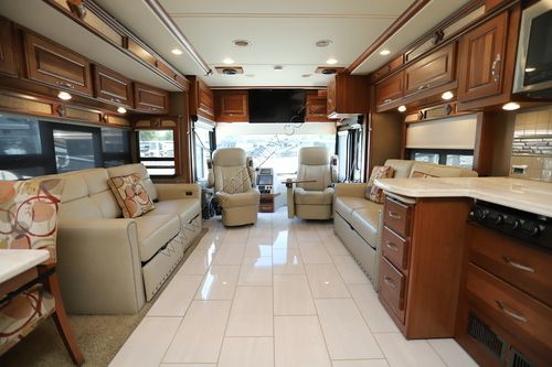 2017 Winnebago Journey 36M