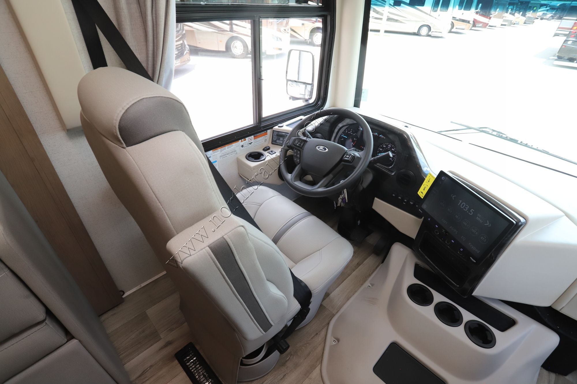 New 2027 Thor Outlaw 38K Class A  For Sale
