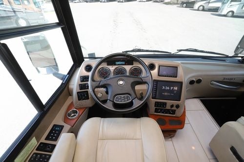 2017 Winnebago Journey 36M