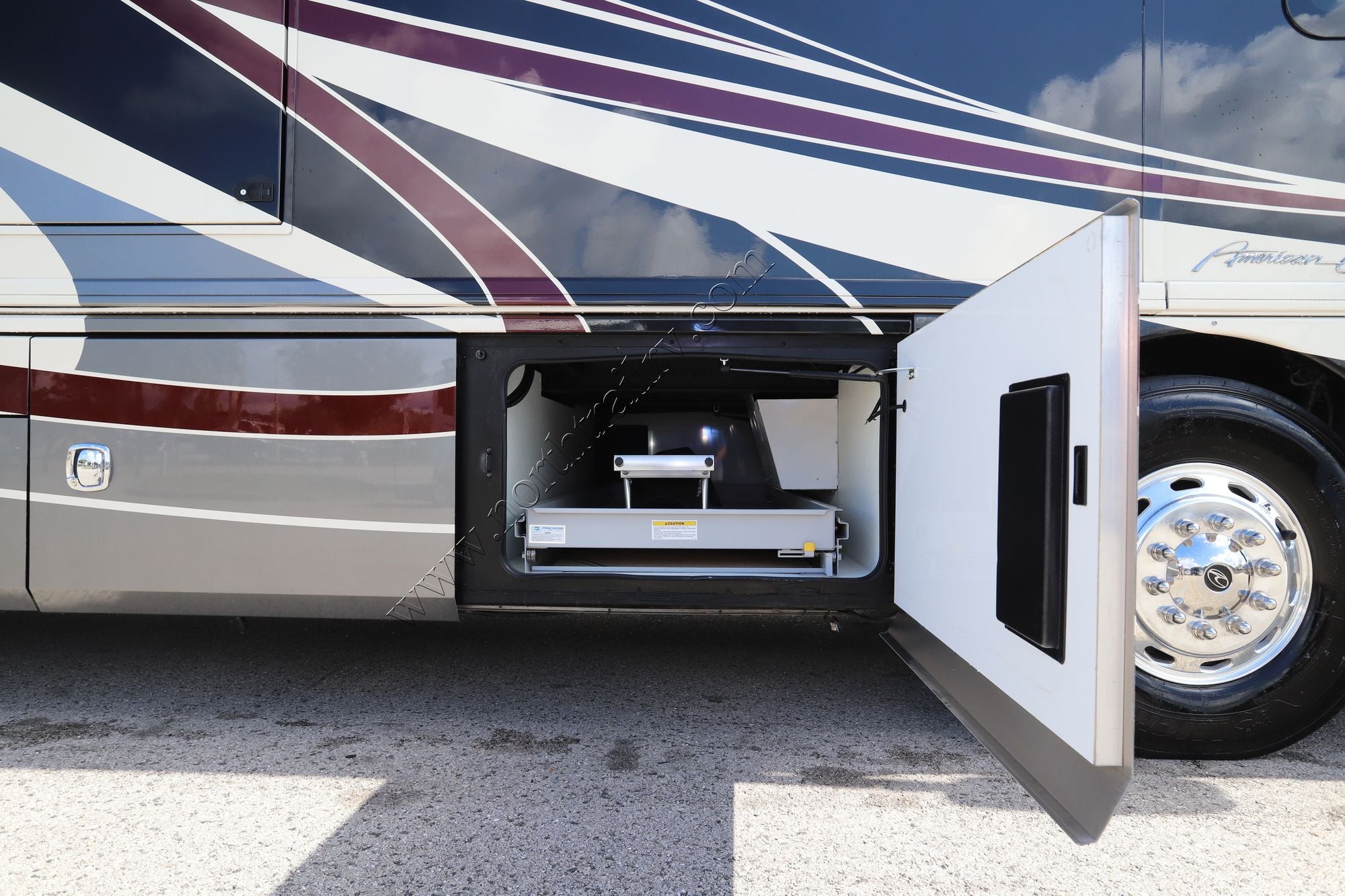 Used 2019 American Coach American Dream 42S Class A  For Sale