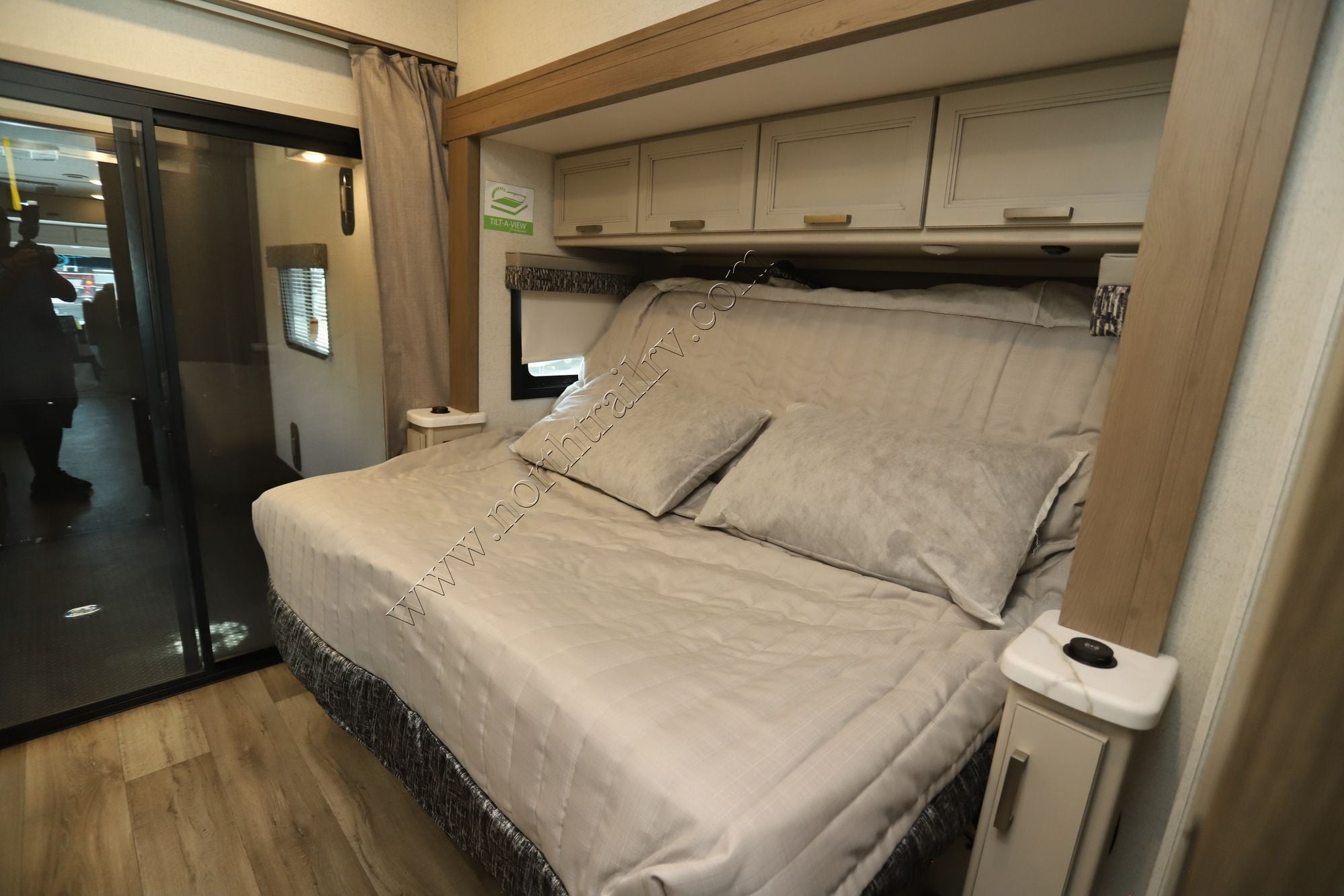 New 2027 Thor Outlaw 38K Class A  For Sale