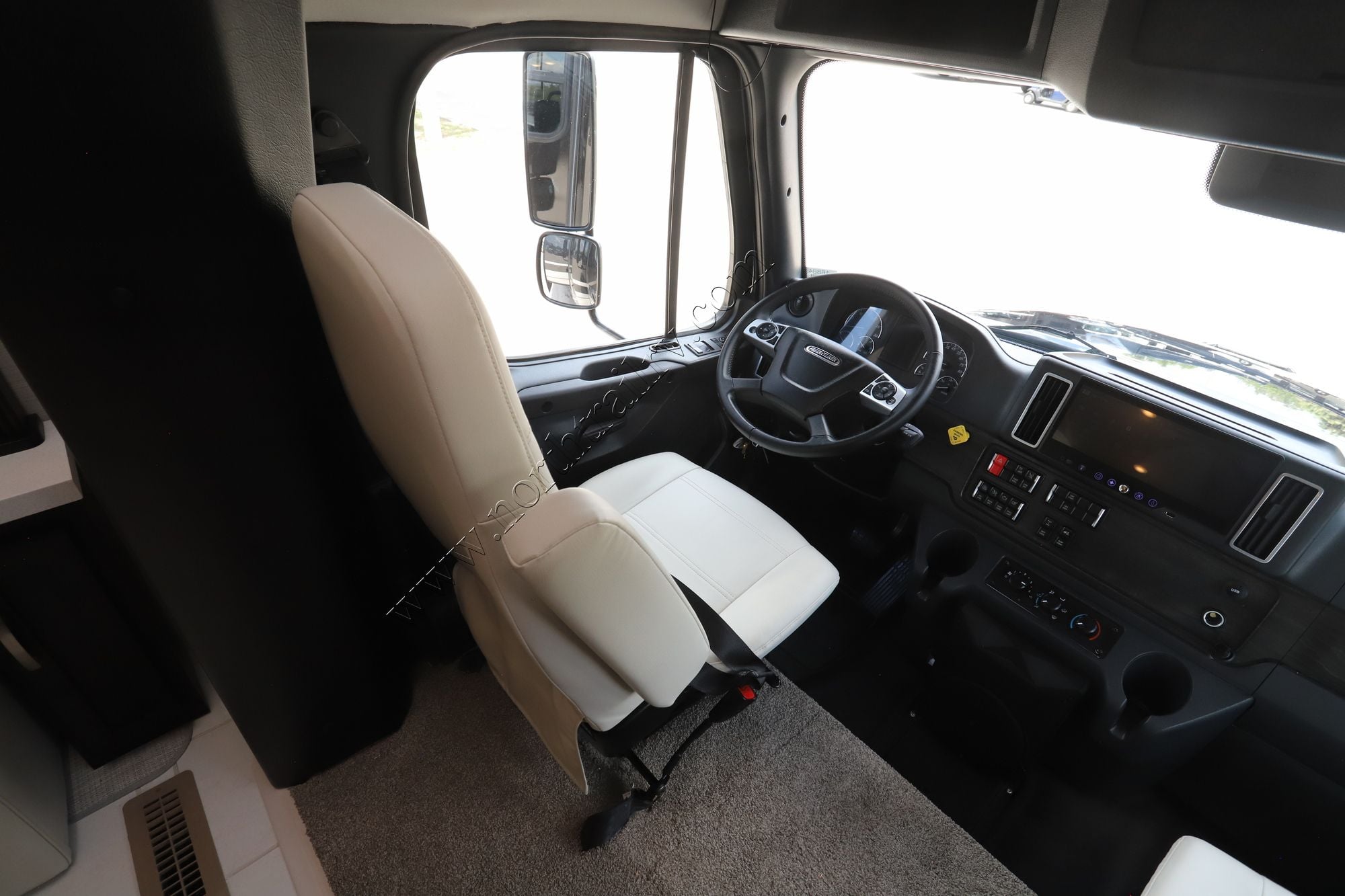 New 2027 Newmar Super Star 4159 Super C  For Sale