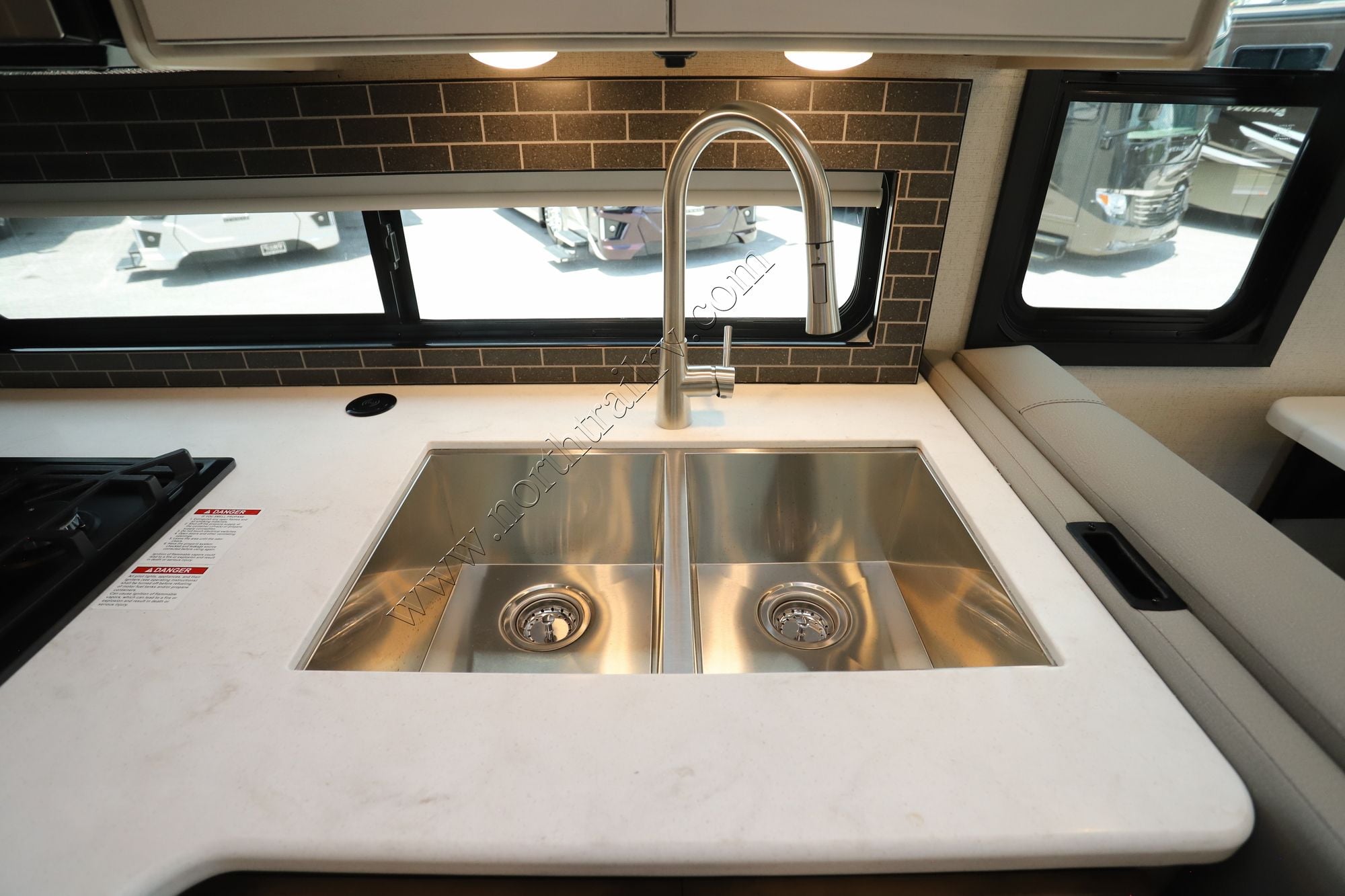 New 2027 Thor Outlaw 38K Class A  For Sale
