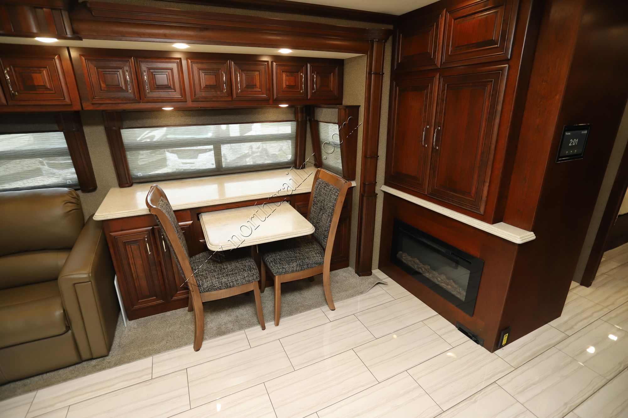 Used 2019 American Coach American Dream 42S Class A  For Sale