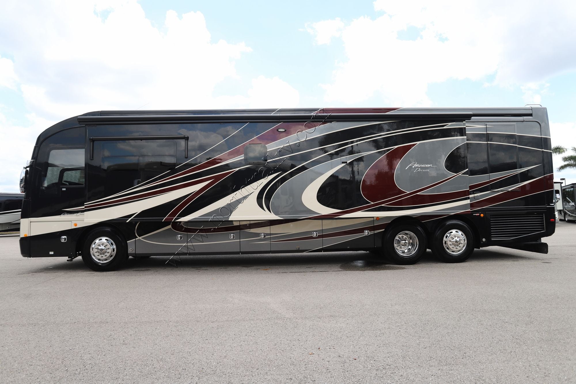 Used 2019 American Coach American Dream 42S Class A  For Sale