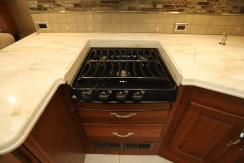 2017 Winnebago Journey 36M