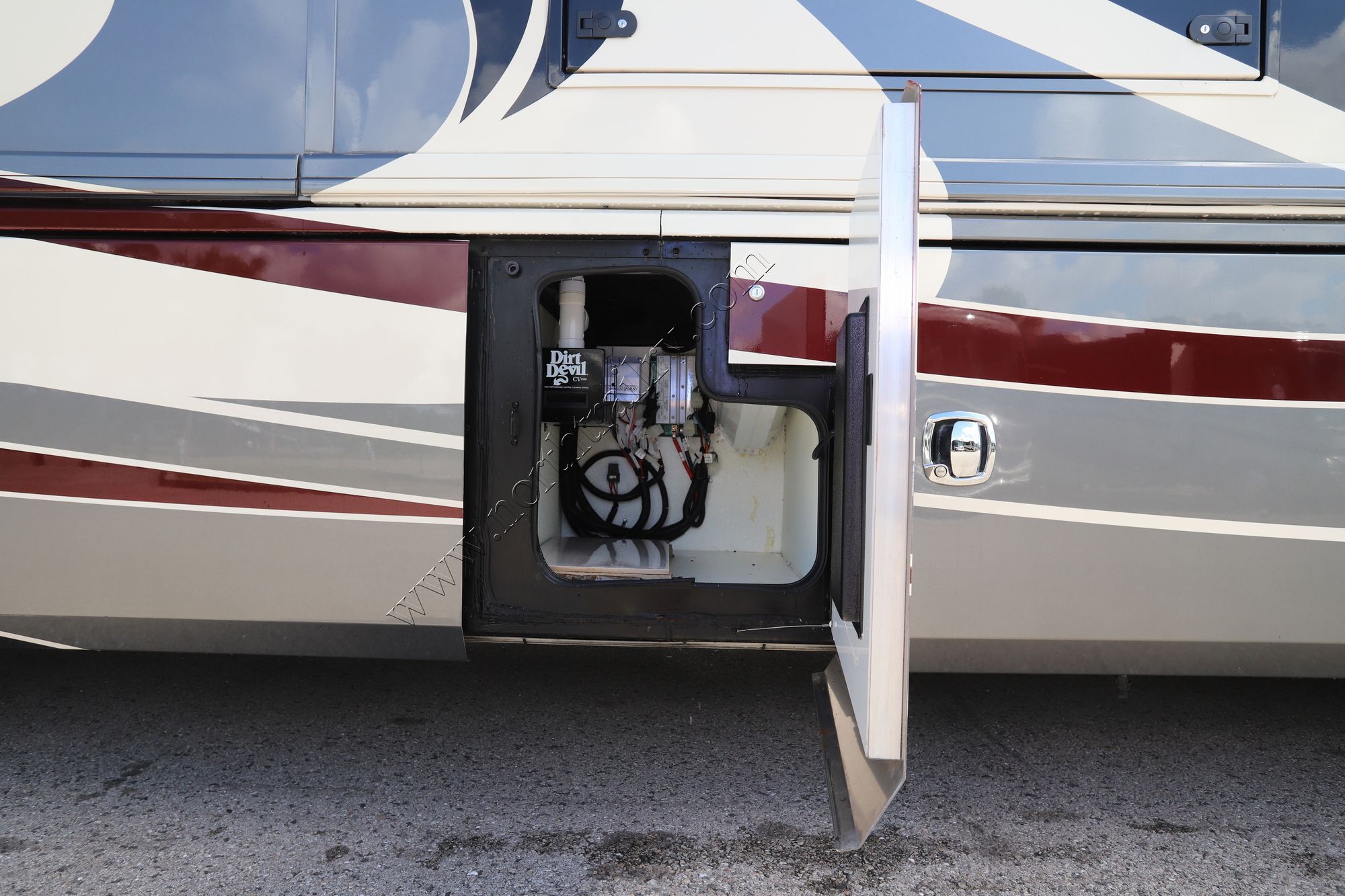 Used 2019 American Coach American Dream 42S Class A  For Sale
