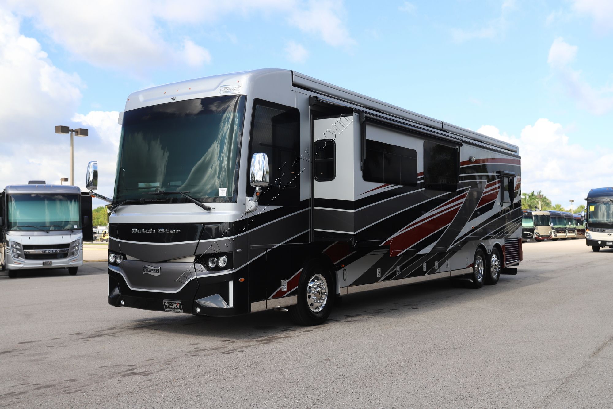 Used 2024 Newmar Dutch Star 4325 Class A  For Sale