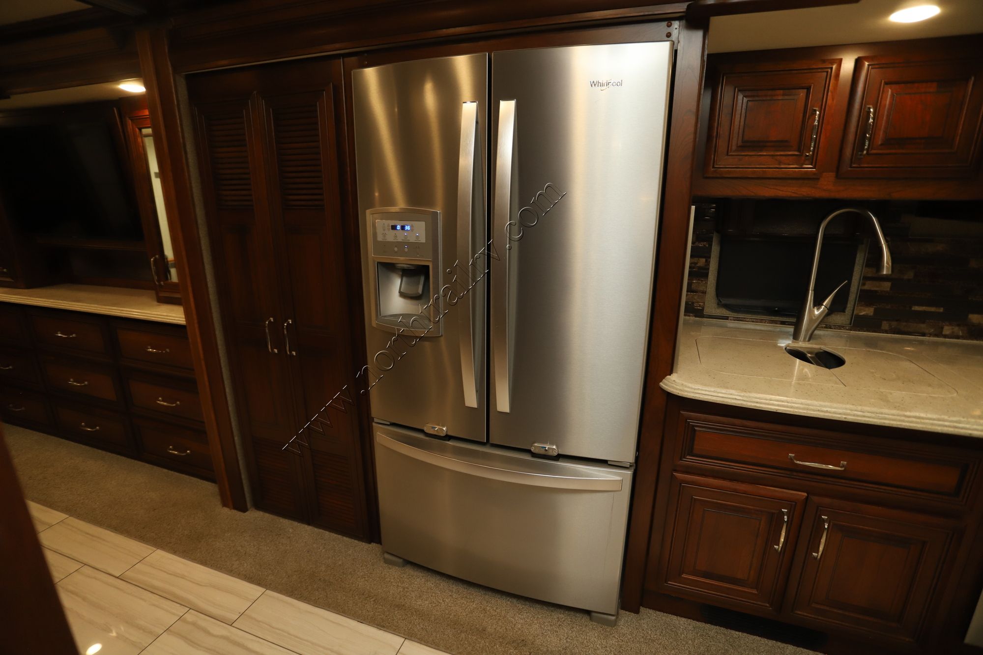 Used 2019 American Coach American Dream 42S Class A  For Sale