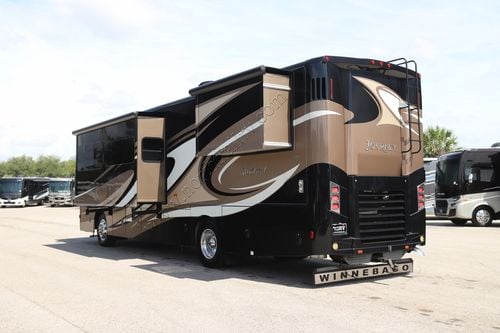 2017 Winnebago Journey 36M