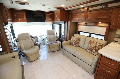 2017 Winnebago Journey 36M