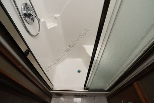 2017 Winnebago Journey 36M