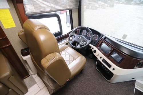 2019 American Coach American Dream 42S