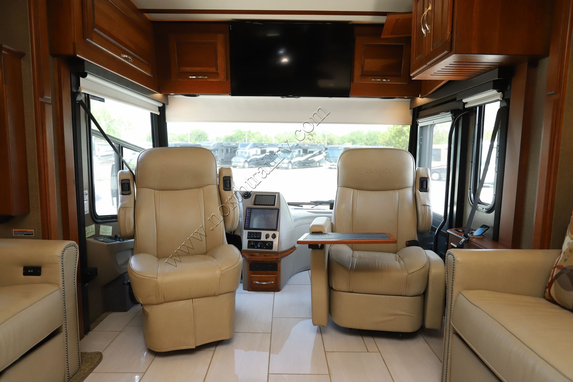 Used 2017 Winnebago Journey 36M Class A  For Sale