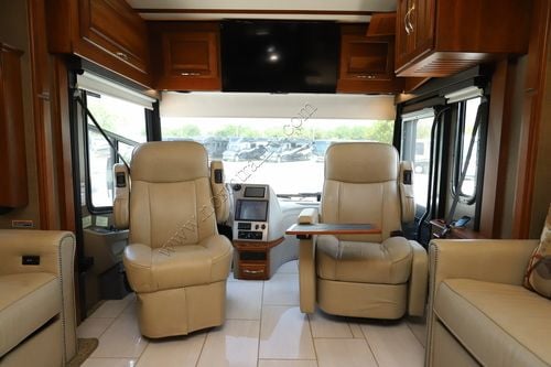 2017 Winnebago Journey 36M