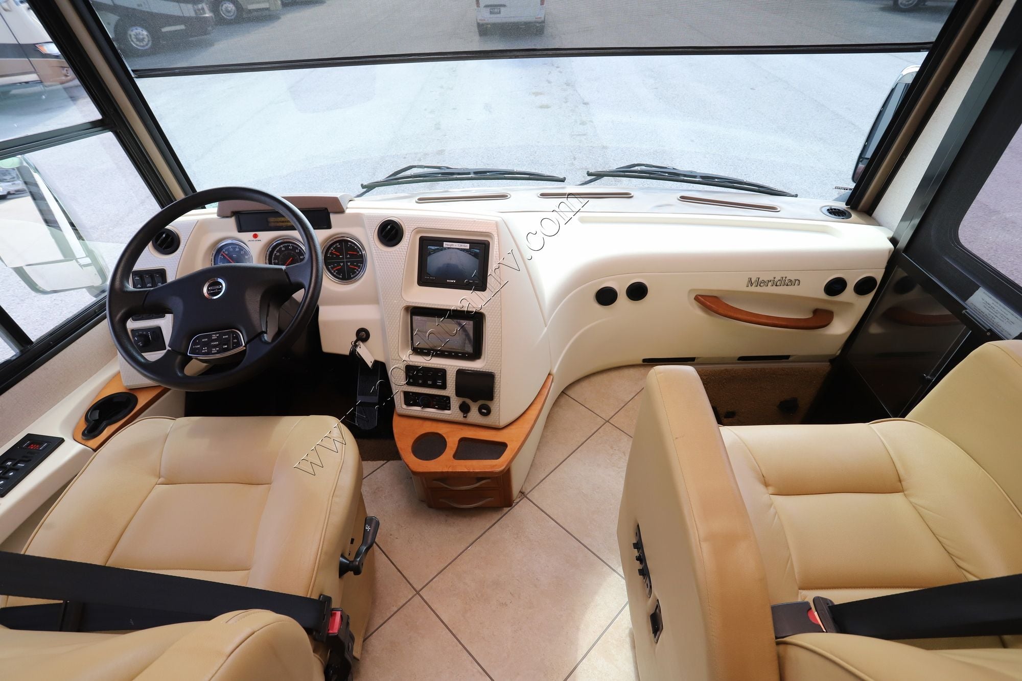 Used 2013 Itasca Meridian 34B Class A  For Sale