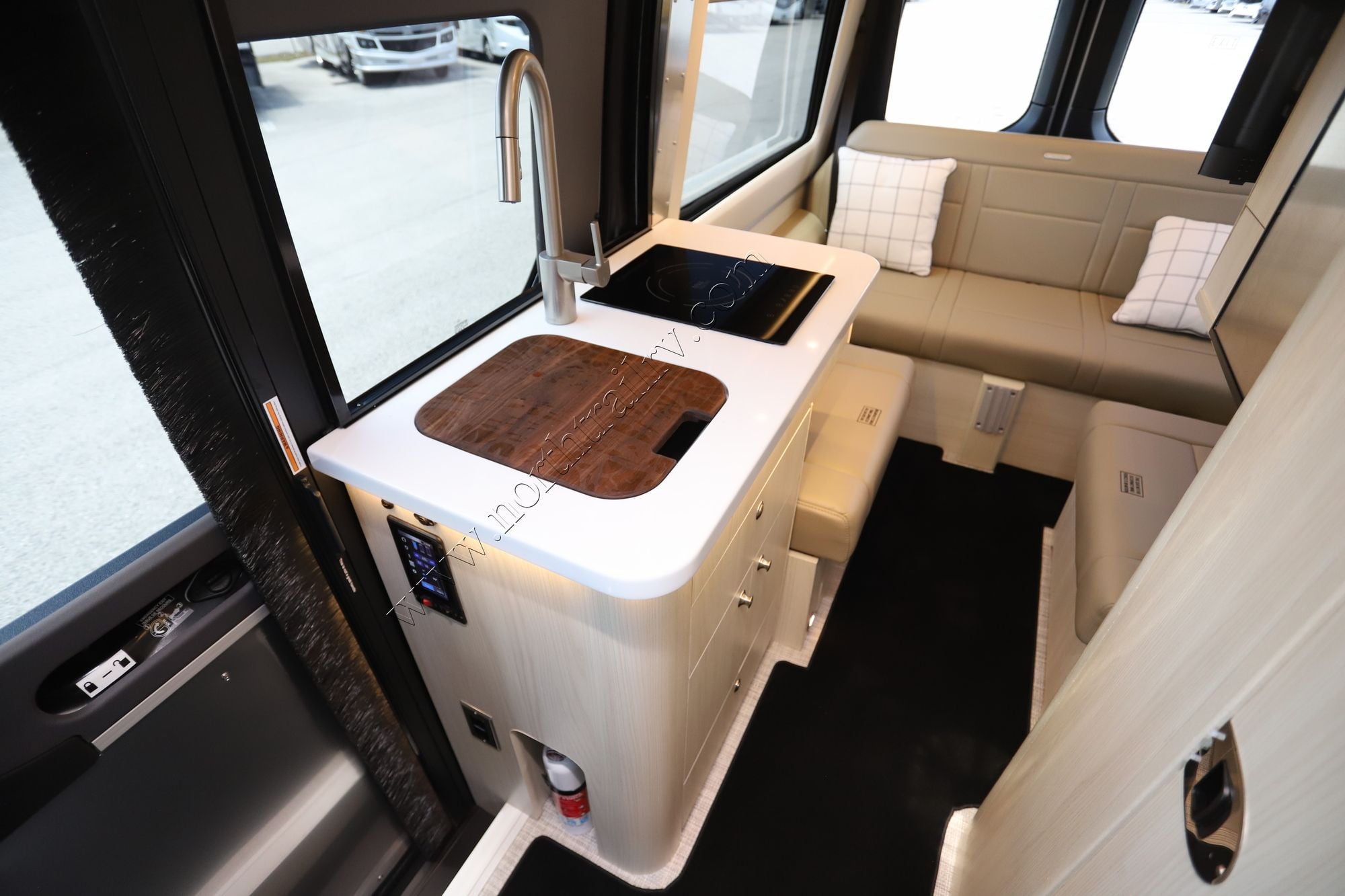 2026 Airstream Interstate 19 AP Class B New  For Sale