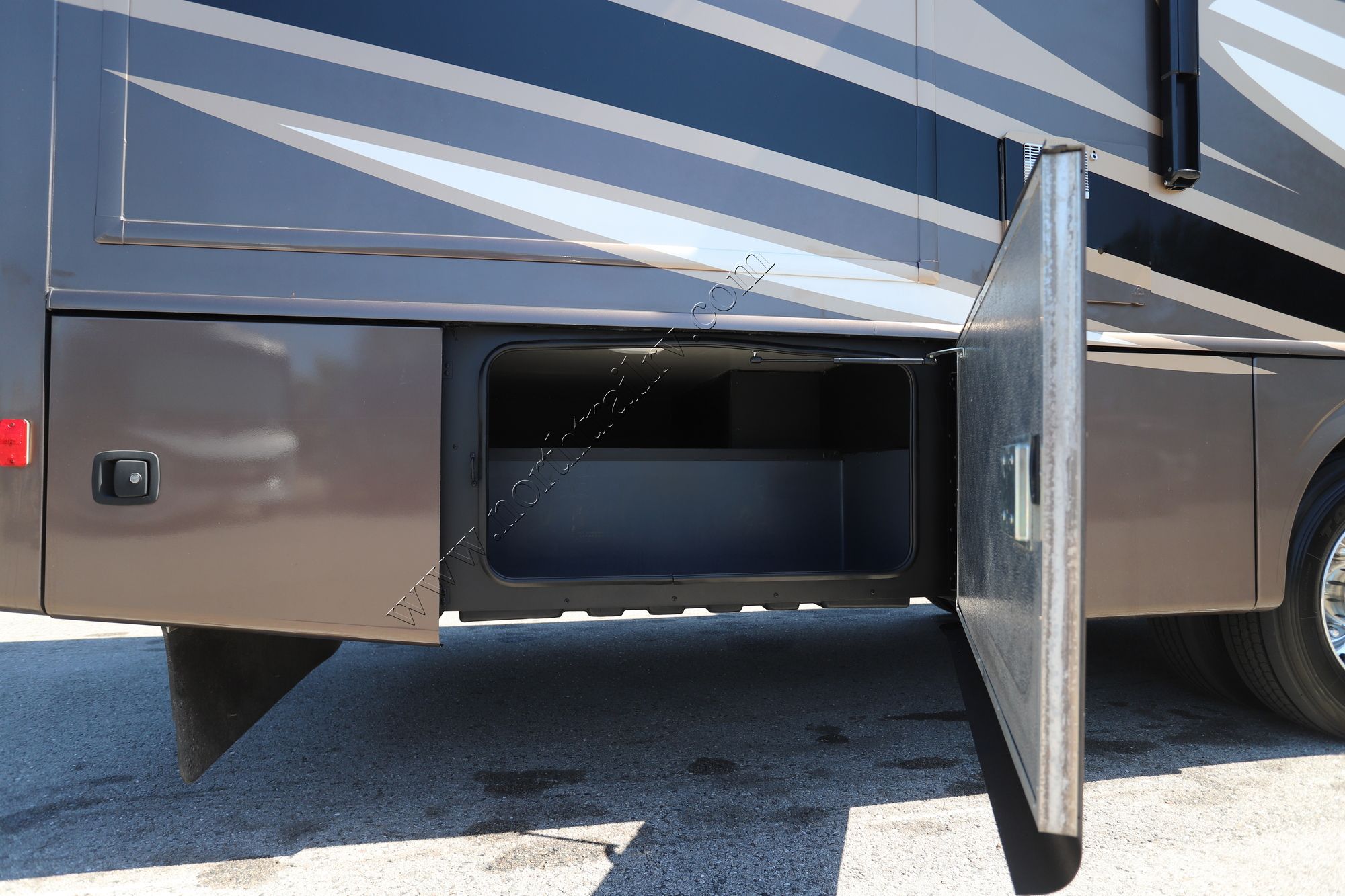 Used 2015 Holiday Rambler Vacationer 36SBT Class A  For Sale