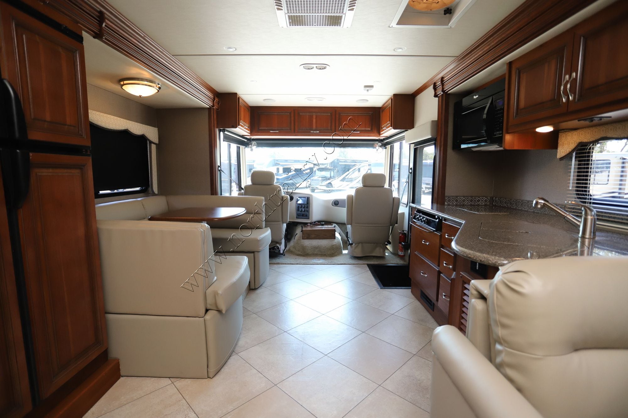 Used 2015 Holiday Rambler Vacationer 36SBT Class A  For Sale