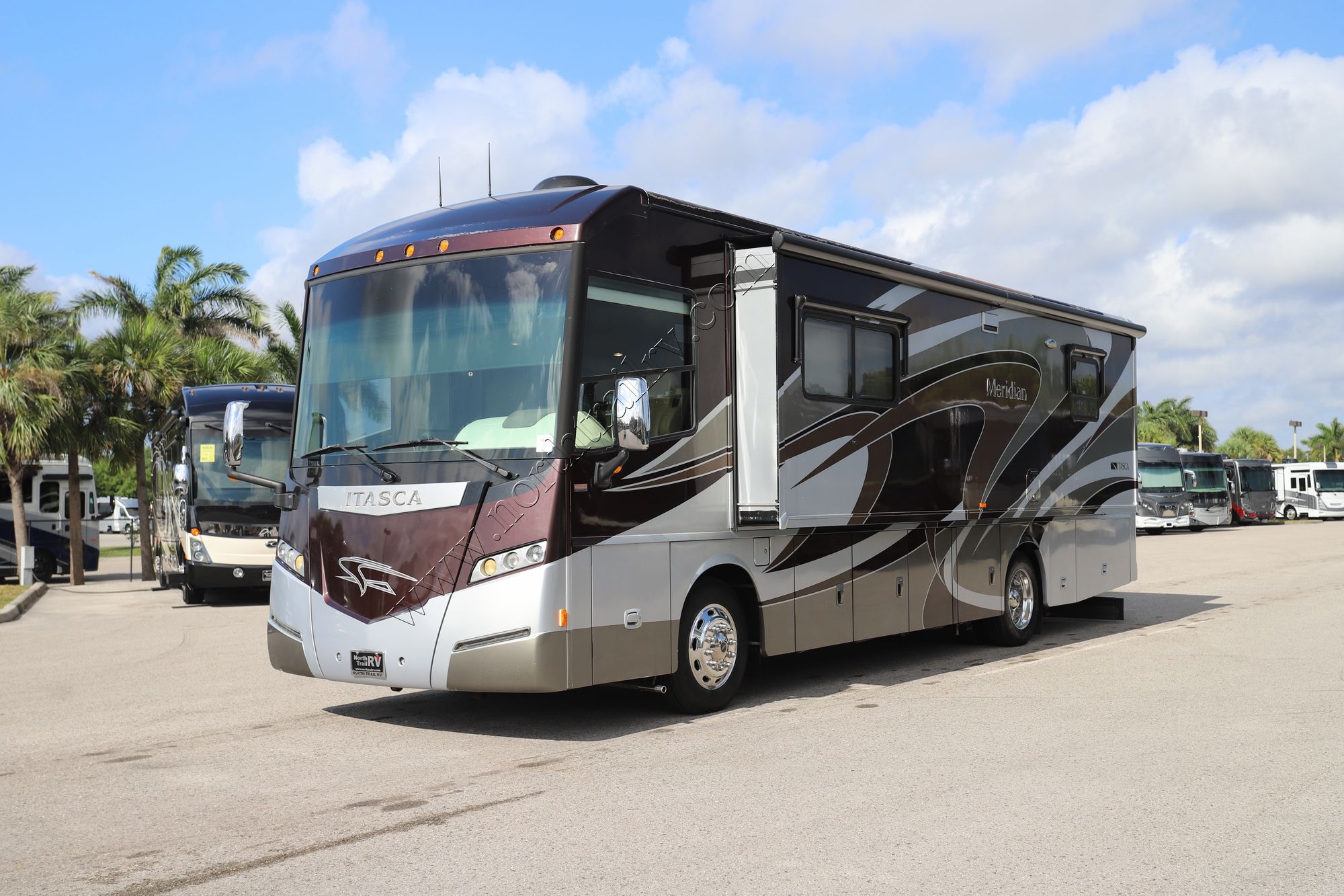 Used 2013 Itasca Meridian 34B Class A  For Sale