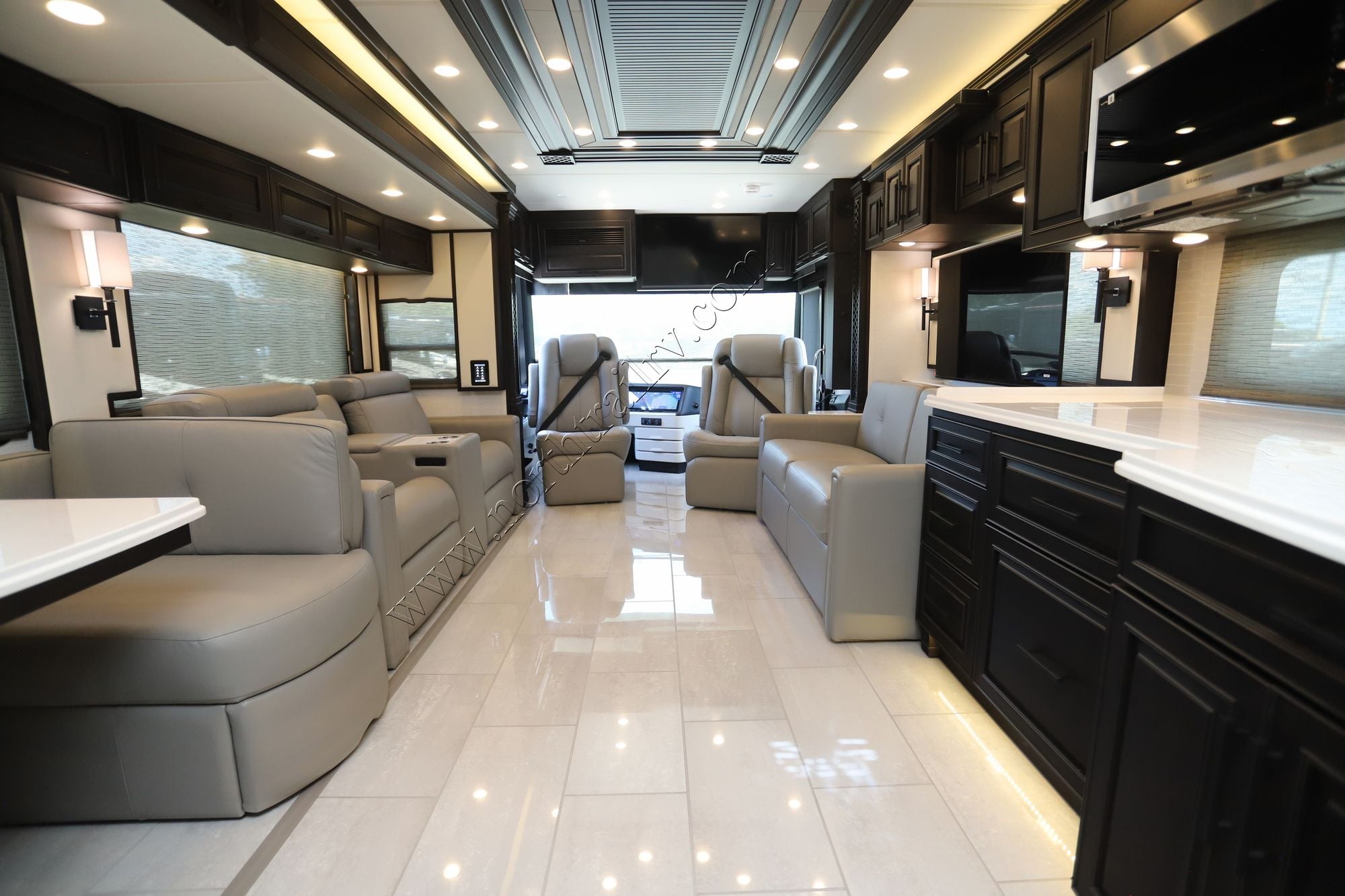 New 2027 Newmar London Aire 4551 Class A  For Sale