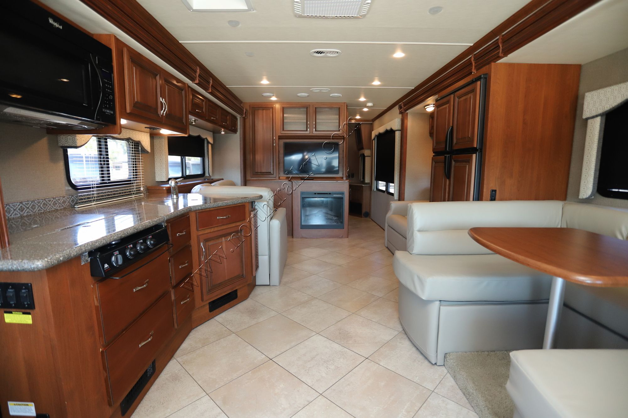 Used 2015 Holiday Rambler Vacationer 36SBT Class A  For Sale