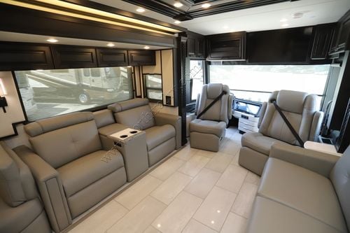 2027 Newmar London Aire 4551