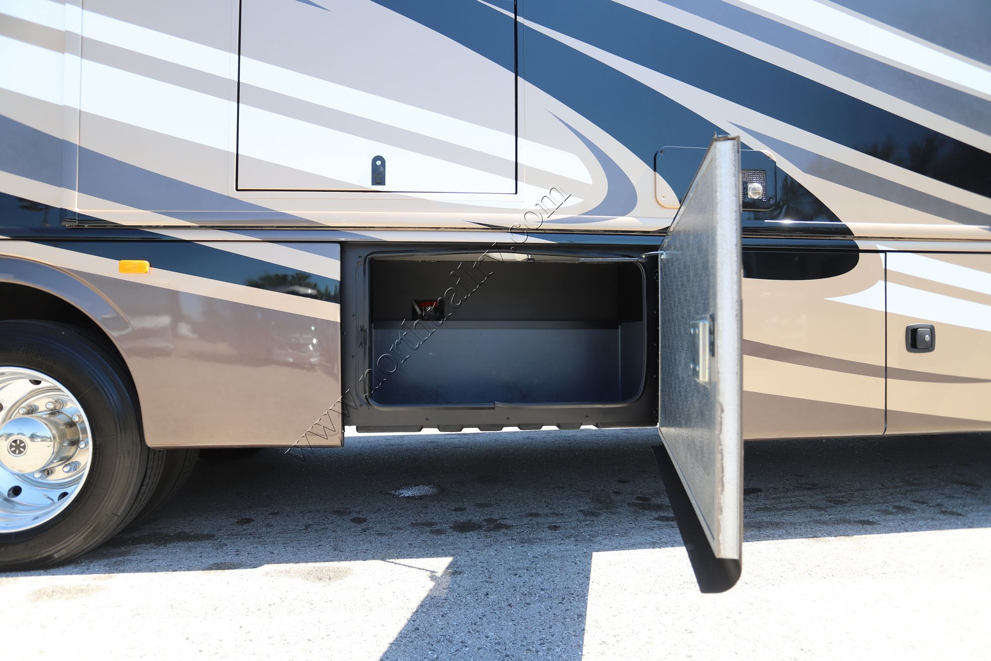 Used 2015 Holiday Rambler Vacationer 36SBT Class A  For Sale