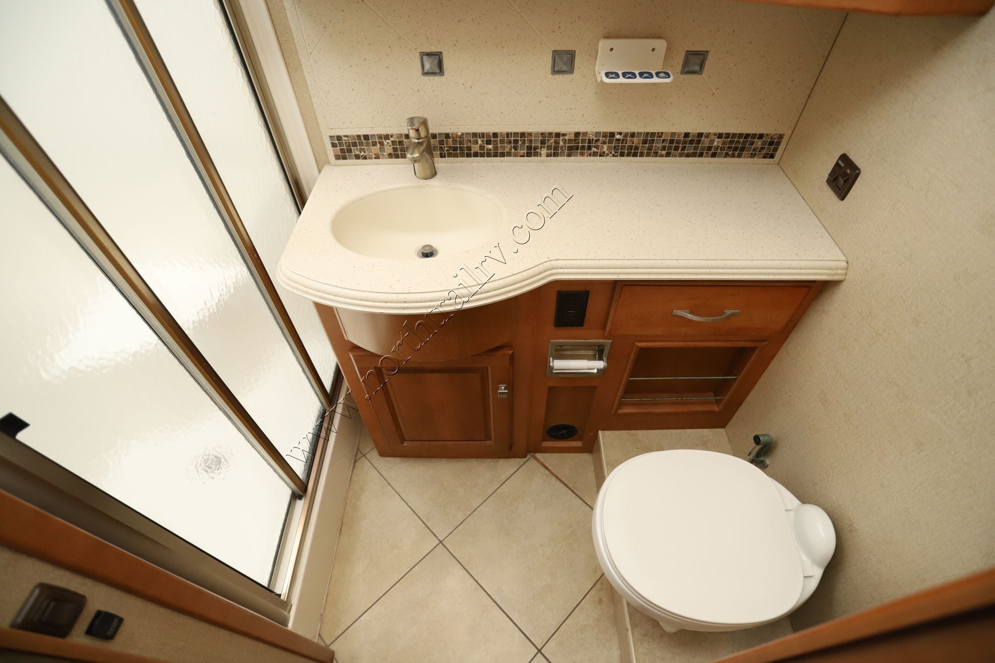 Used 2013 Itasca Meridian 34B Class A  For Sale