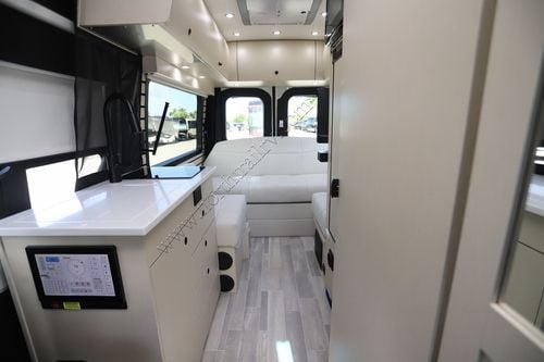 2025 Pleasure-Way Ascent TS Class B