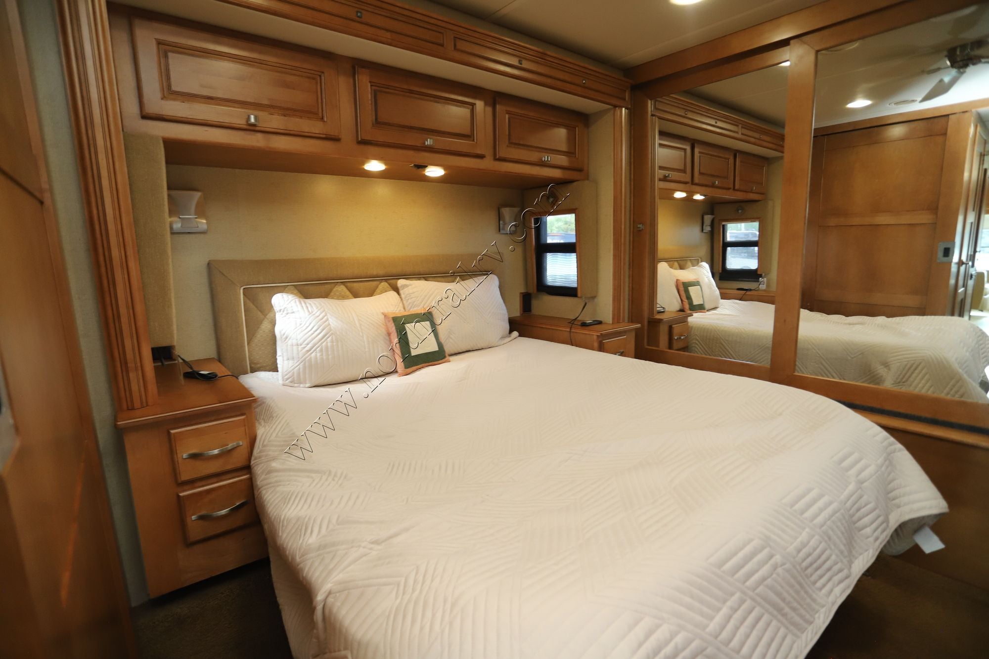 Used 2013 Itasca Meridian 34B Class A  For Sale