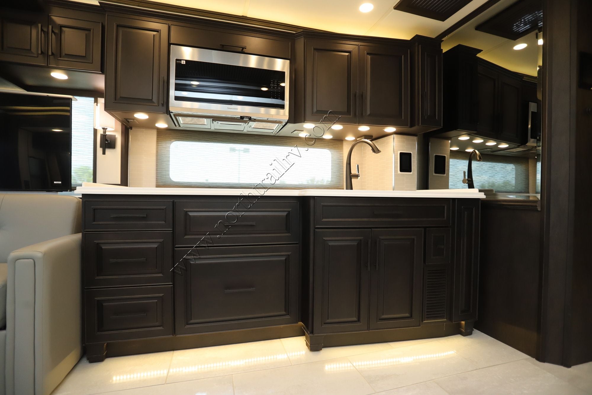 New 2027 Newmar London Aire 4551 Class A  For Sale