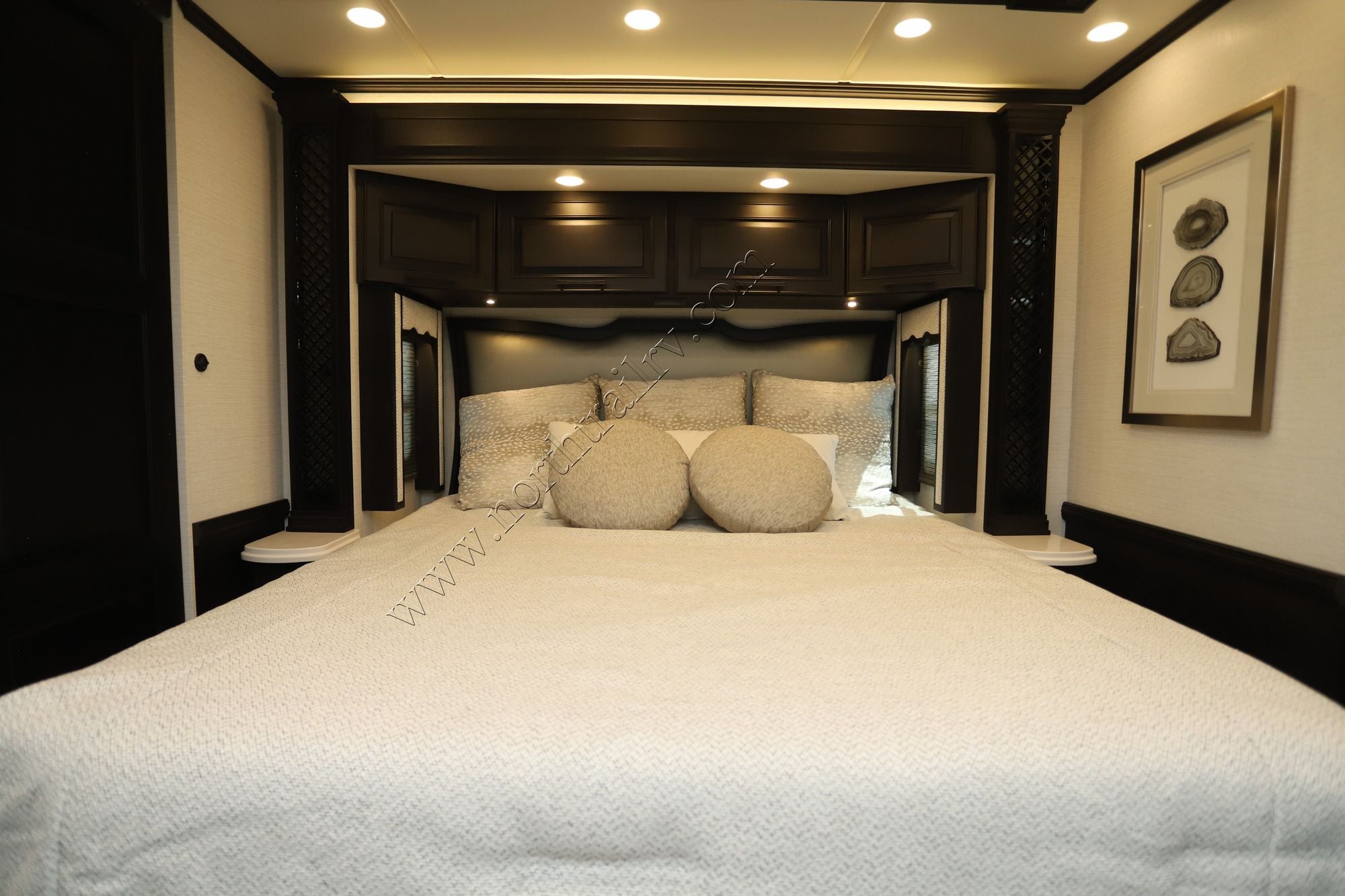 New 2027 Newmar London Aire 4551 Class A  For Sale