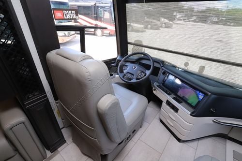 2027 Newmar London Aire 4551