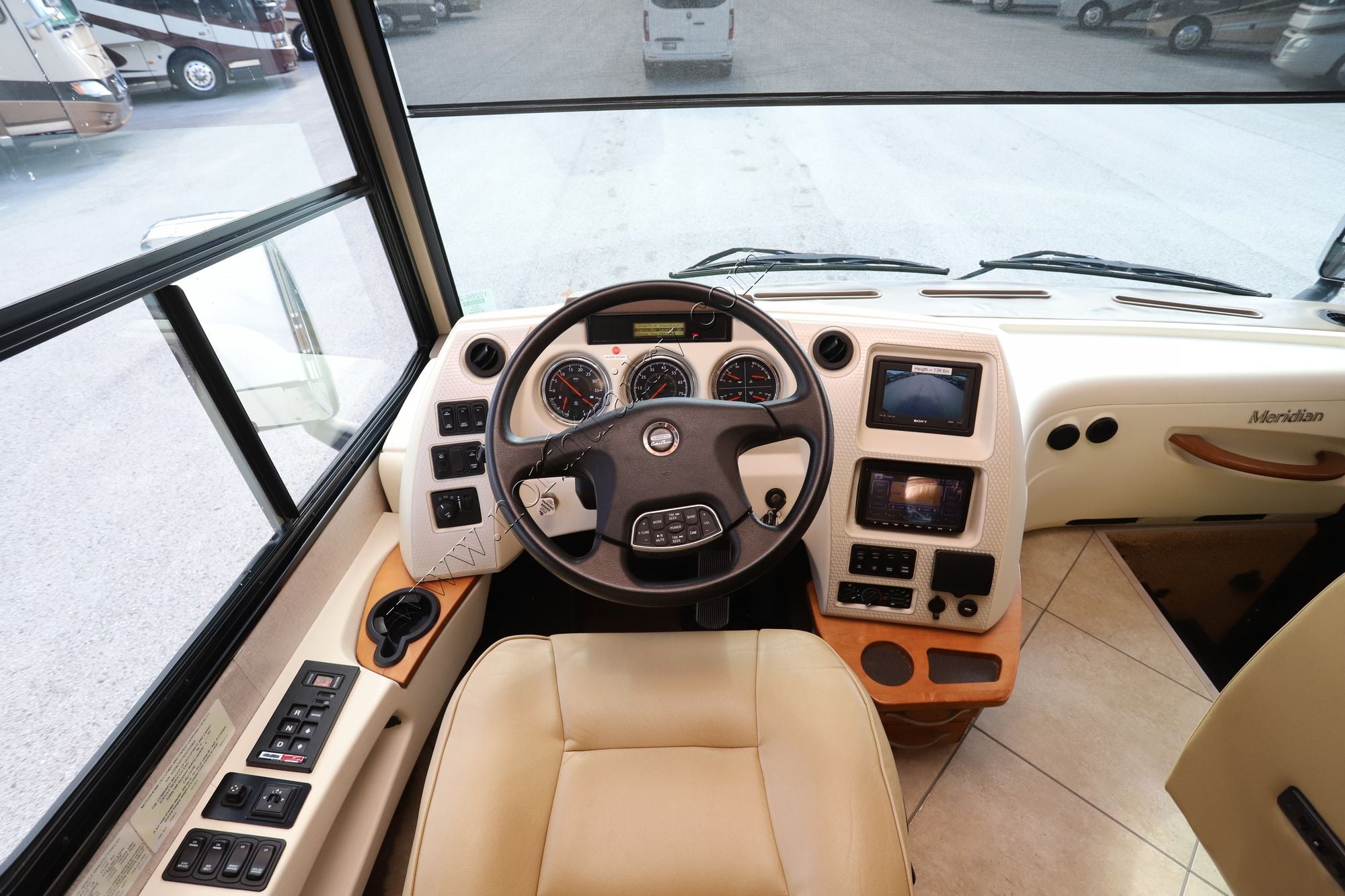 Used 2013 Itasca Meridian 34B Class A  For Sale
