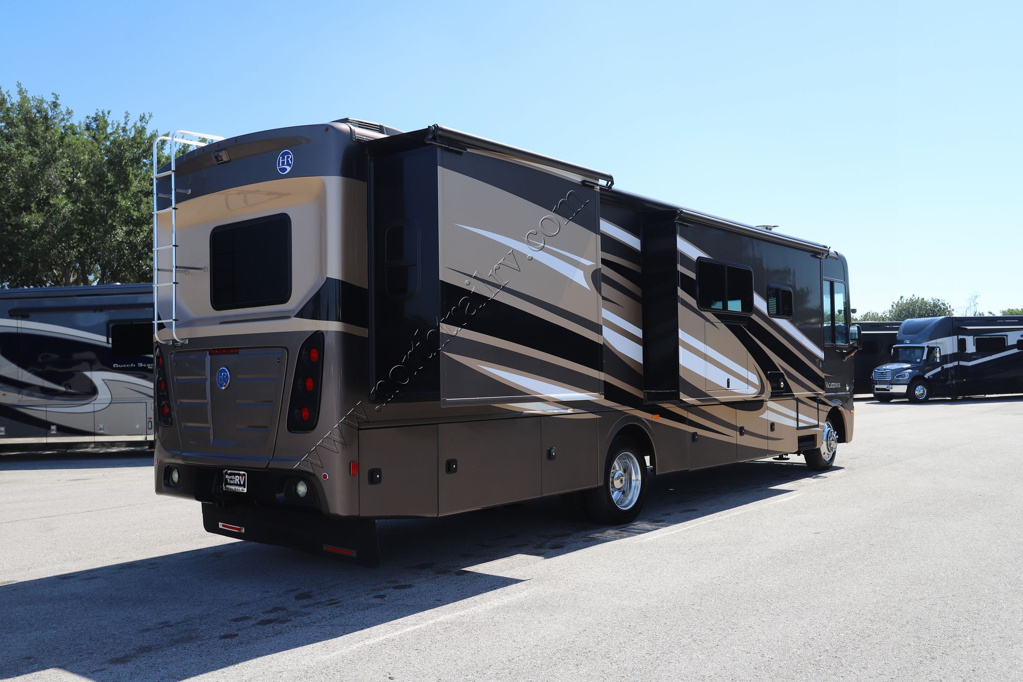 Used 2015 Holiday Rambler Vacationer 36SBT Class A  For Sale