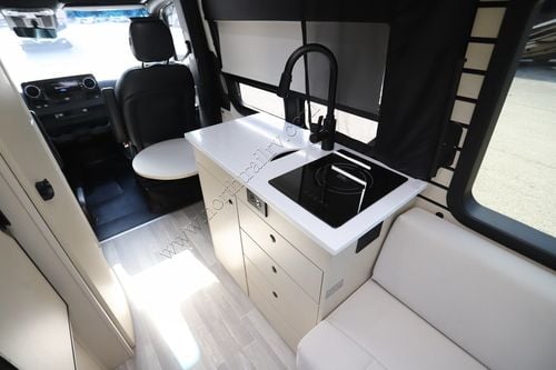 2025 Pleasure-Way Ascent TS Class B