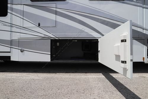 2024 Renegade Rv Explorer 40ERB