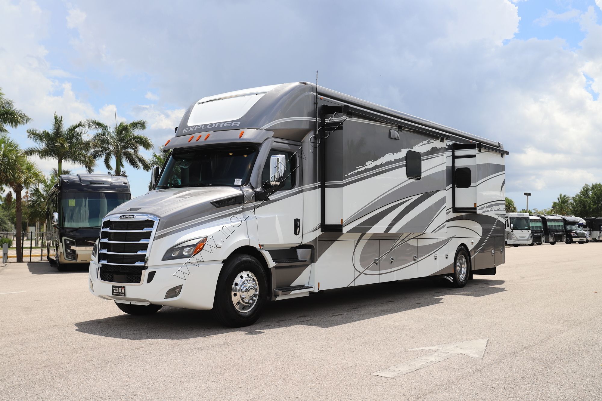 Used 2024 Renegade Rv Explorer 40ERB Super C  For Sale