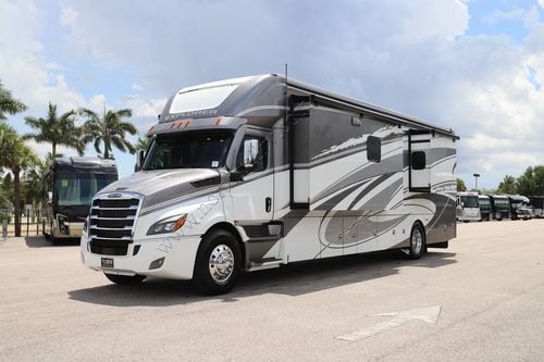 2024 Renegade Rv Explorer 40ERB