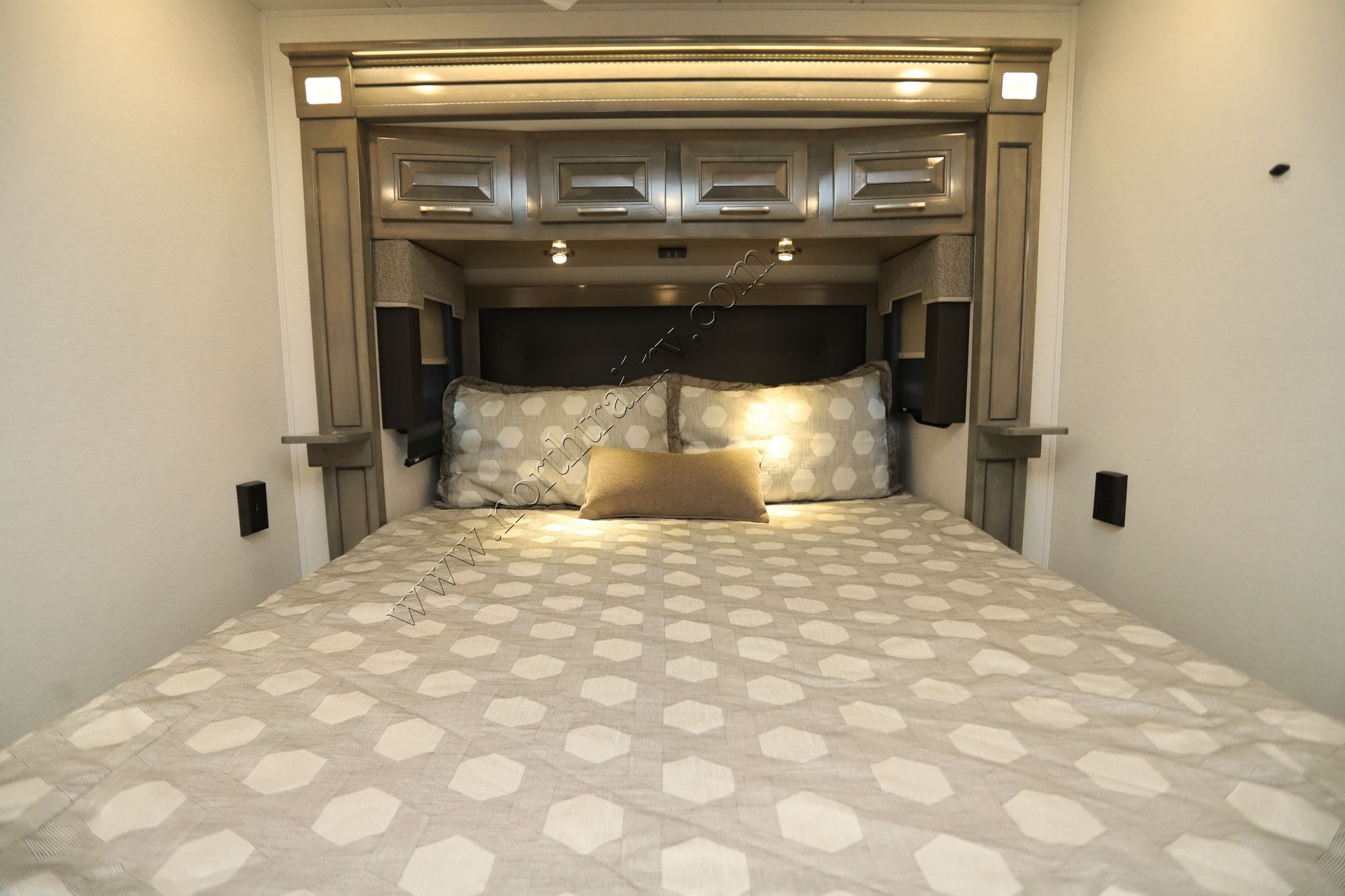 Used 2024 Renegade Rv Explorer 40ERB Super C  For Sale