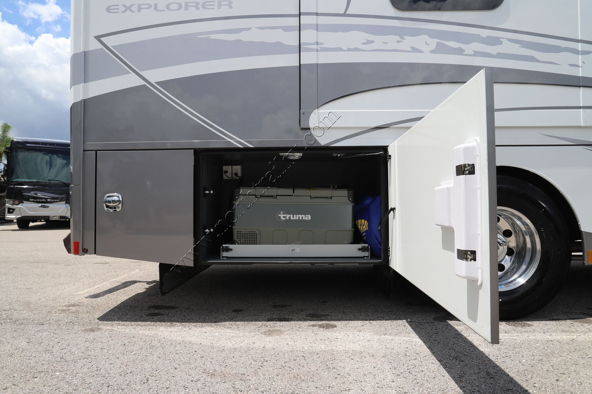Used 2024 Renegade Rv Explorer 40ERB Super C  For Sale