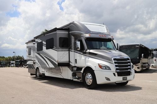 2024 Renegade Rv Explorer 40ERB