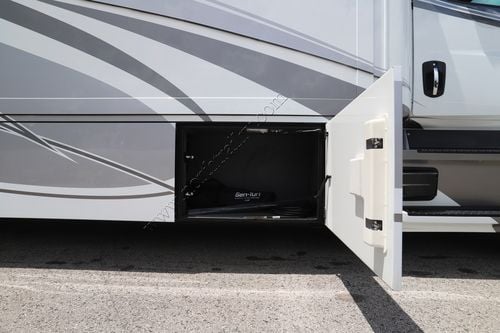 2024 Renegade Rv Explorer 40ERB