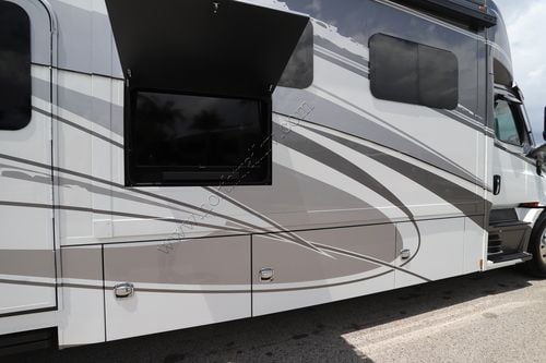 2024 Renegade Rv Explorer 40ERB