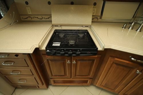 2012 Tiffin Motor Homes Phaeton 40QTH Class A