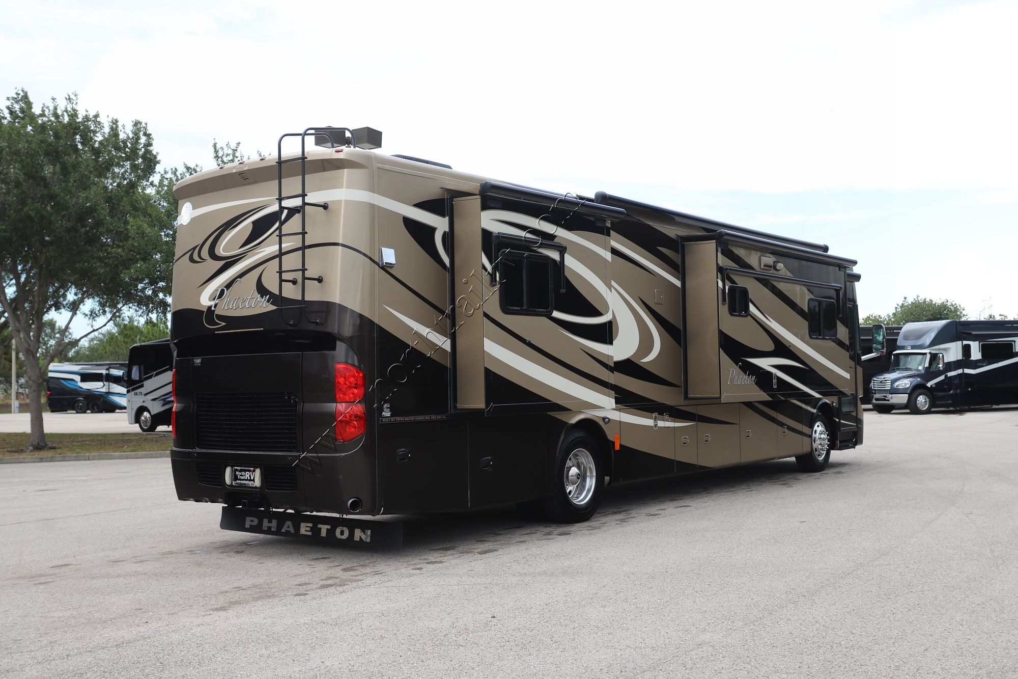 Used 2012 Tiffin Motor Homes Phaeton 40QTH Class A  For Sale